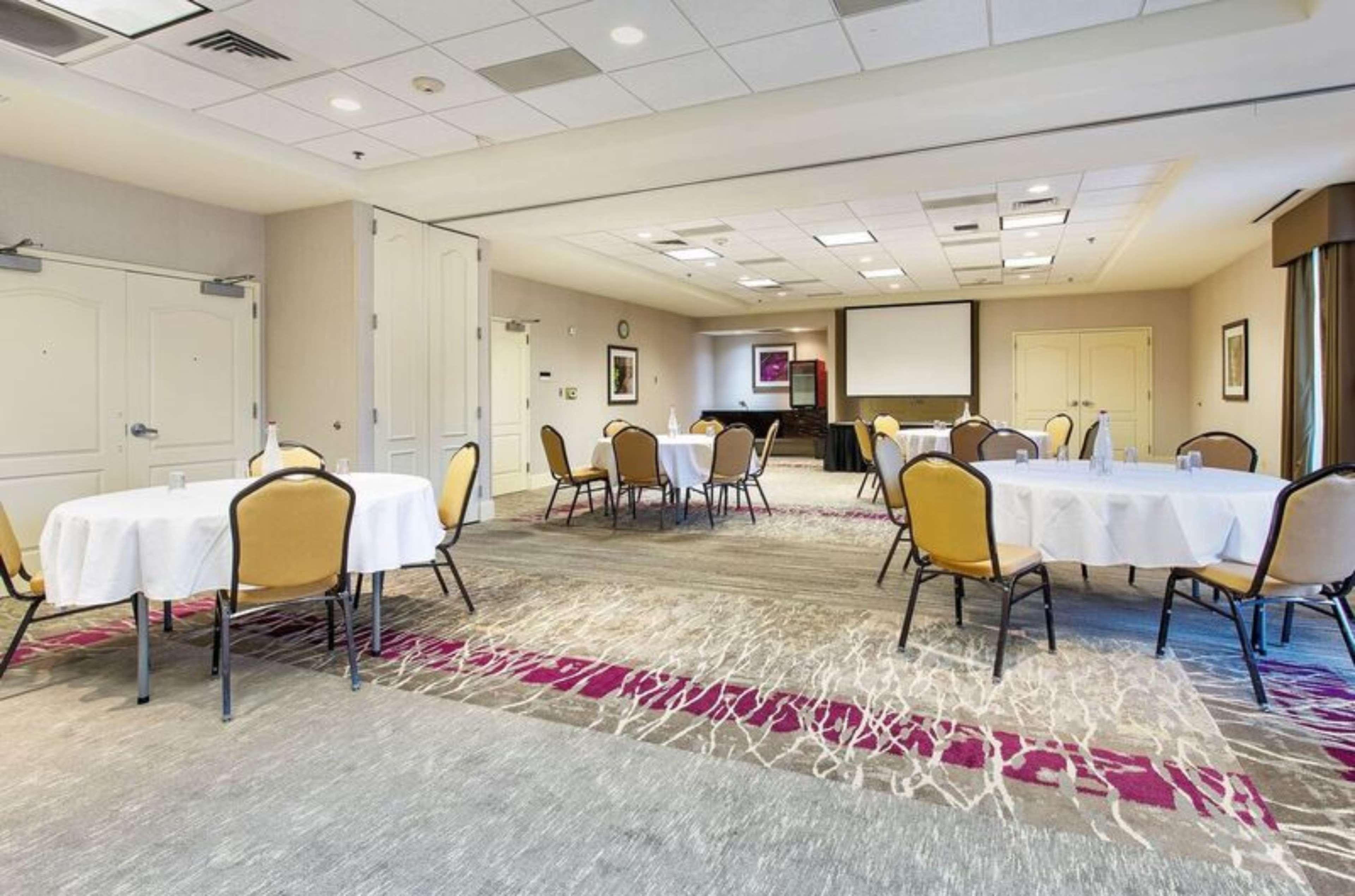 Hotel Hilton Garden West/cedar Bluff