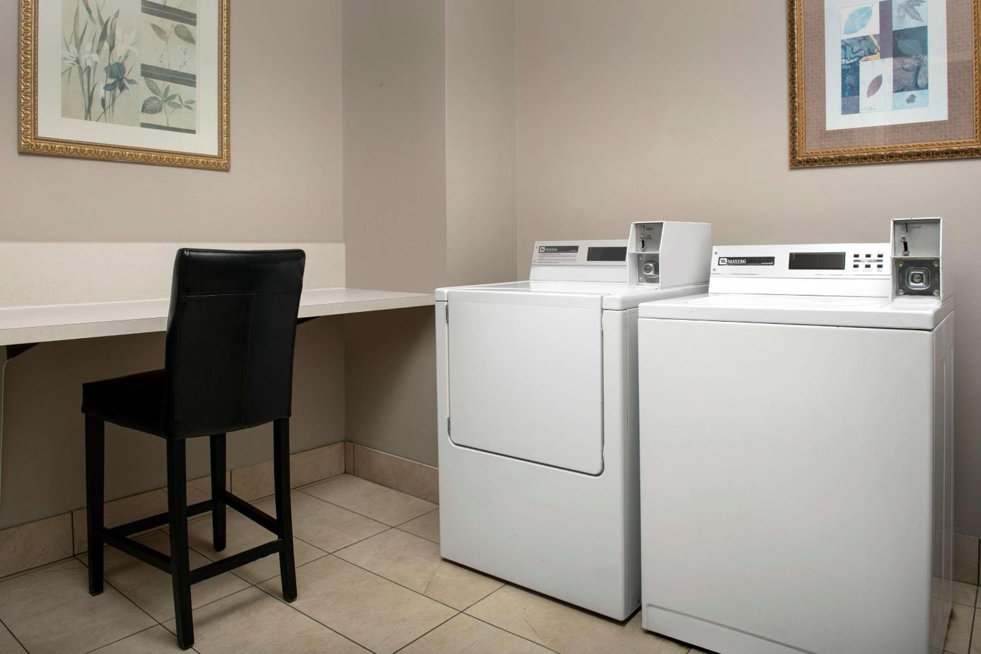 Hilton Garden West/cedar Bluff